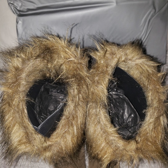 💙AUTH PRADA CALAZATURE DONNA FAUX FUR BOOTS - Picture 5 of 8